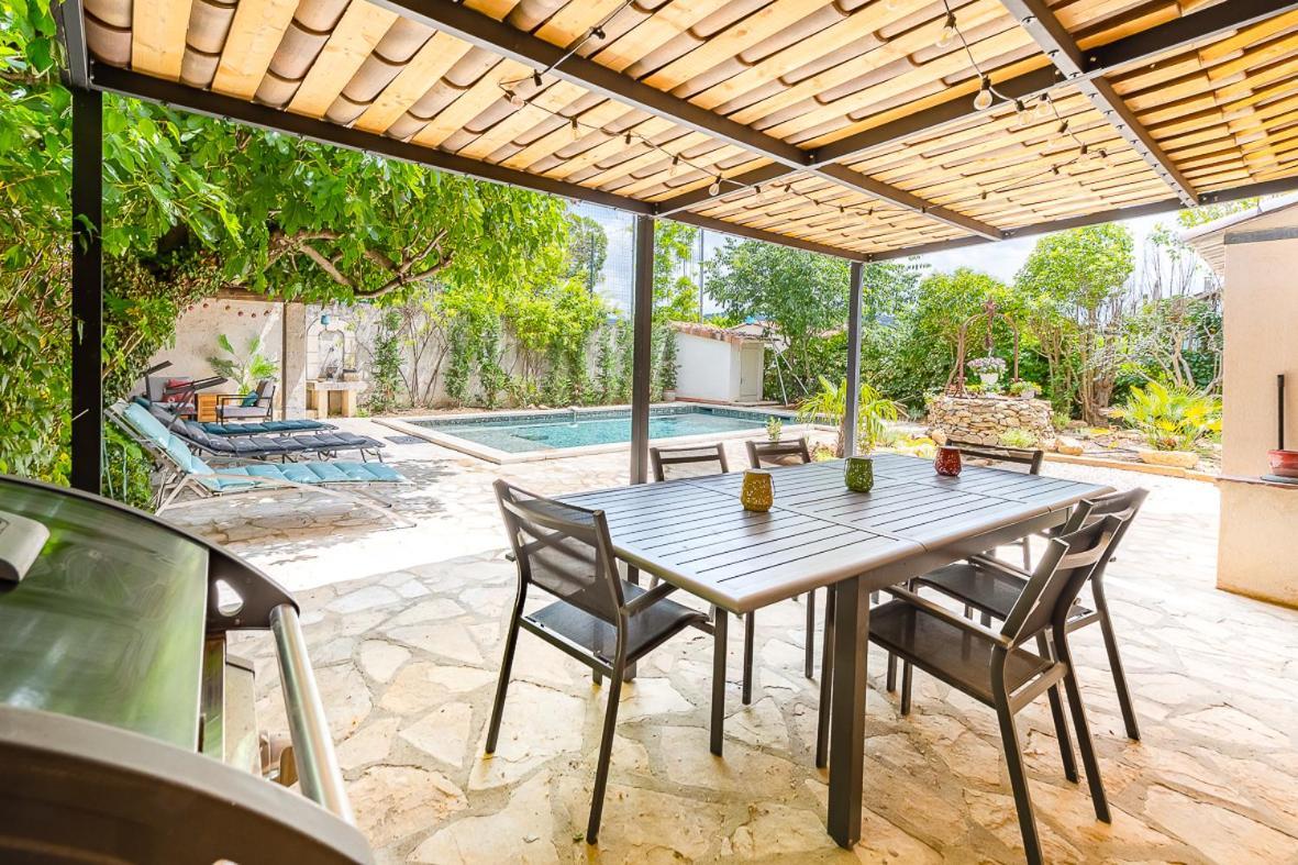 Maison De Maitre 230M² En Plein Coeur Du Village Camps-la-Source ภายนอก รูปภาพ